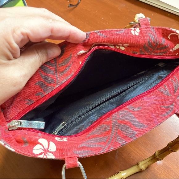 Kulo’ Ko Gear Hawaiian Handbag Bamboo Handles Red White Floral 9" x 8" x 4" - Picture 13 of 16